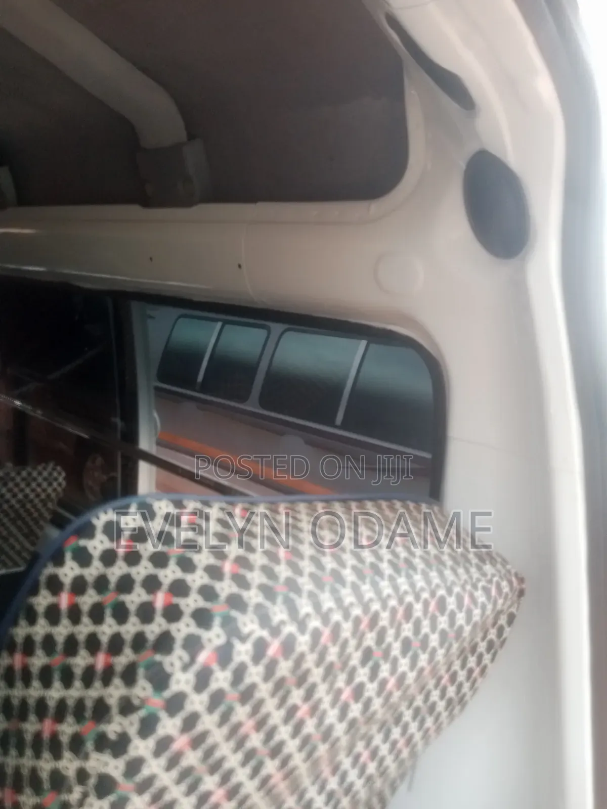 Hyundai H-100 2004 White