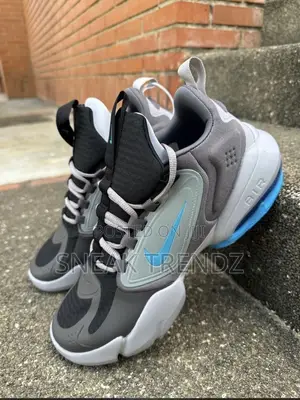 Nike Air Max Alpha Savage Trainers