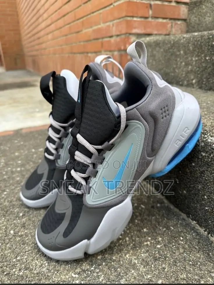 Nike Air Max Alpha Savage Trainers