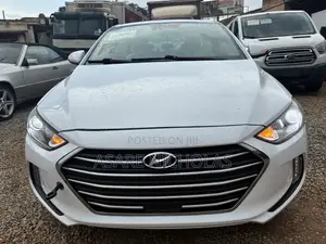 Hyundai Elantra 2018 White