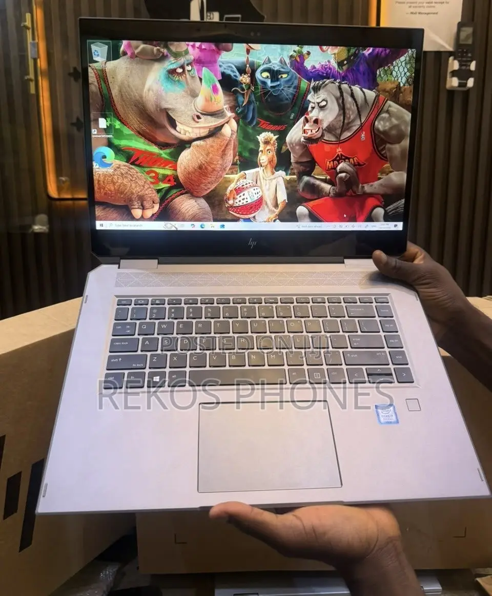New Laptop HP ZBook Studio G5 8GB Intel Core i7 SSD 256GB