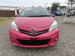 Toyota Vitz 1.3 FWD 3dr 2012 Pink