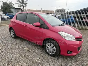 Toyota Vitz 1.3 FWD 3dr 2012 Pink
