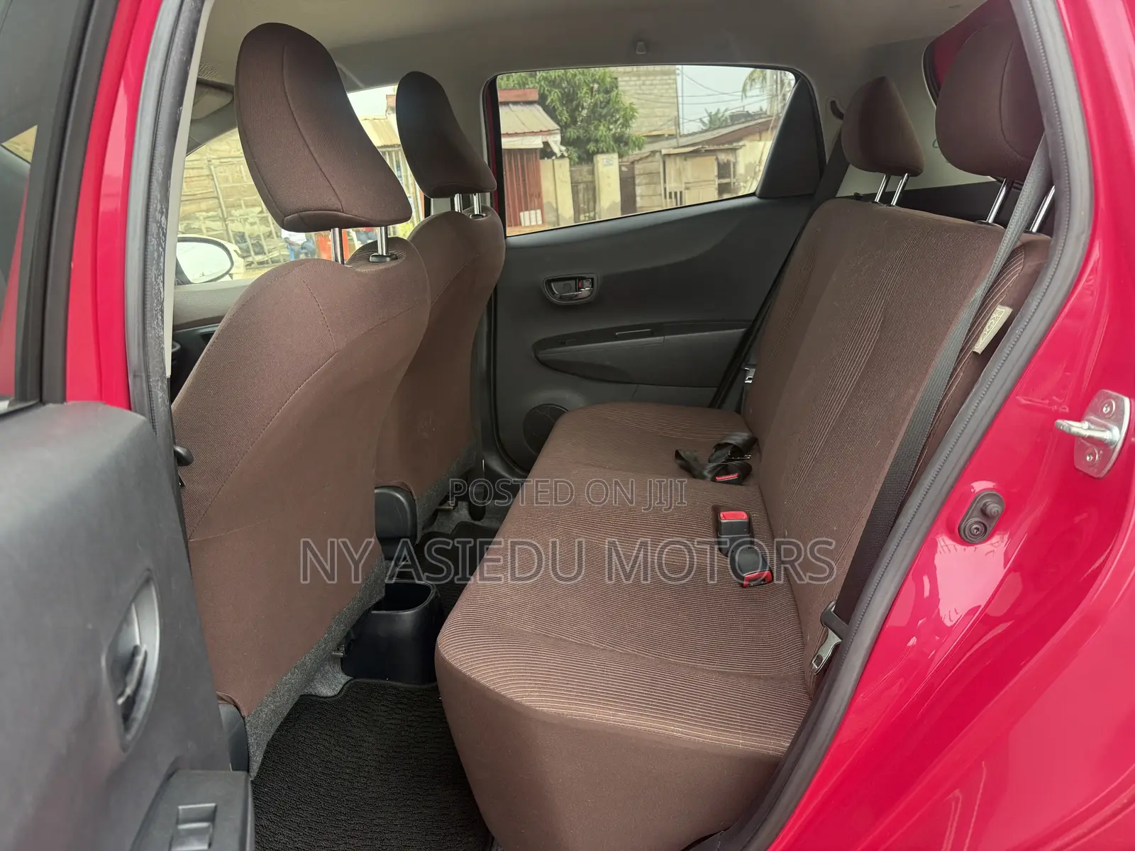 Toyota Vitz 1.3 FWD 3dr 2012 Pink