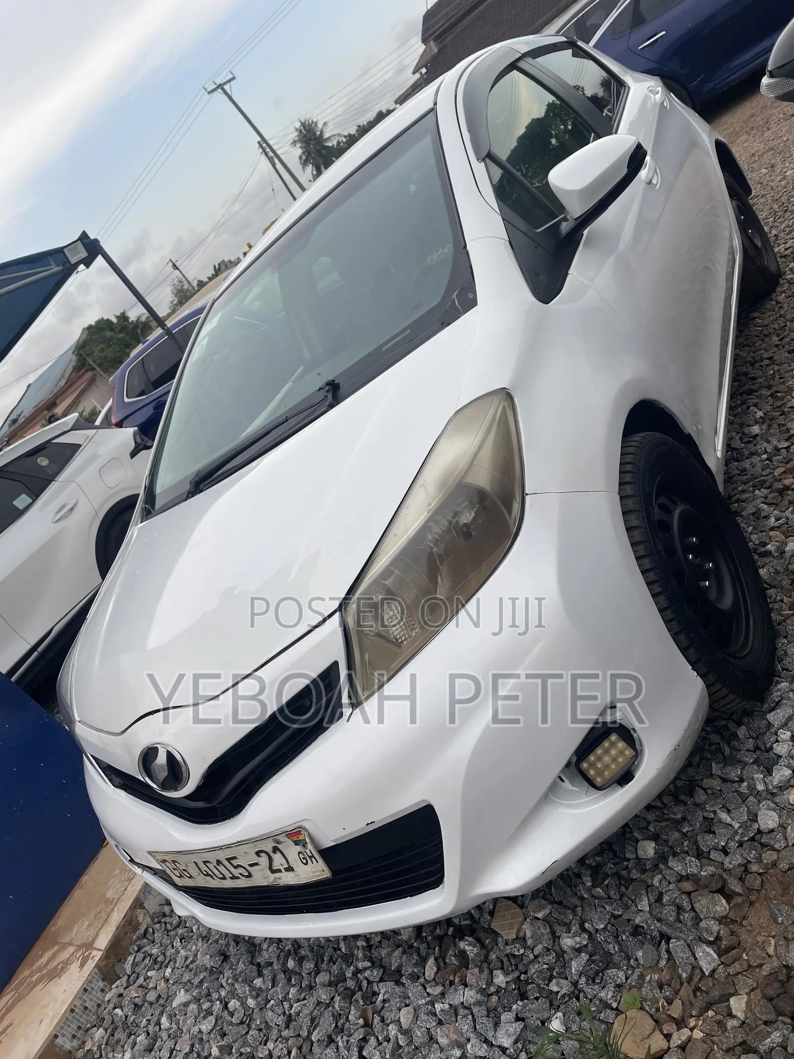 Toyota Vitz 2013 White