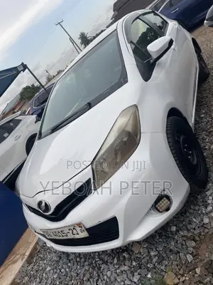 Toyota Vitz 2013 White