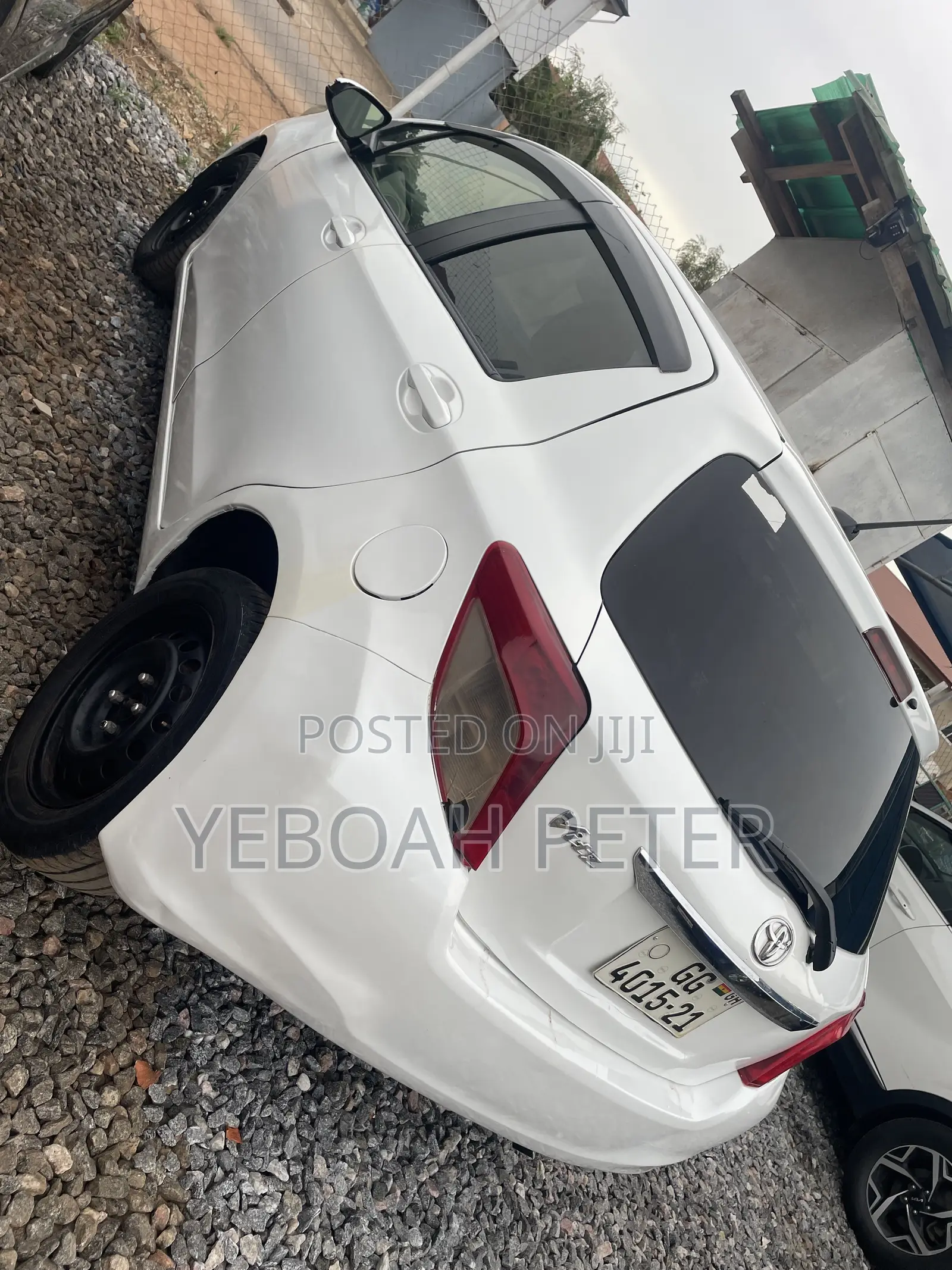 Toyota Vitz 2013 White