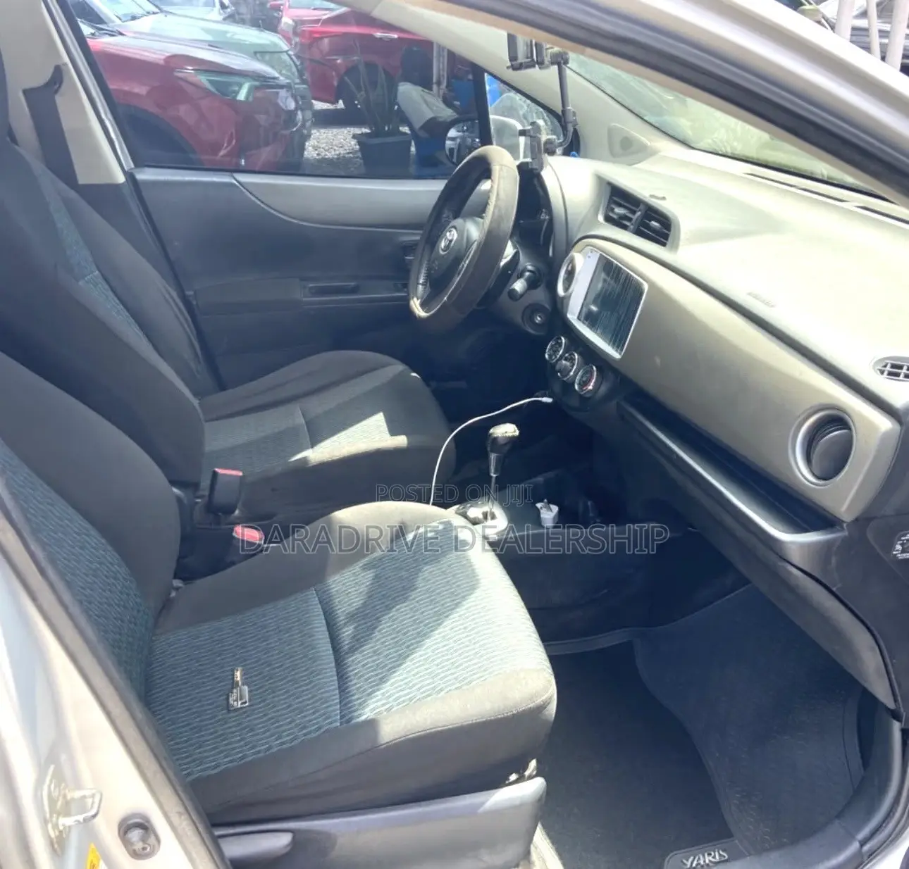Toyota Yaris 2012 Silver