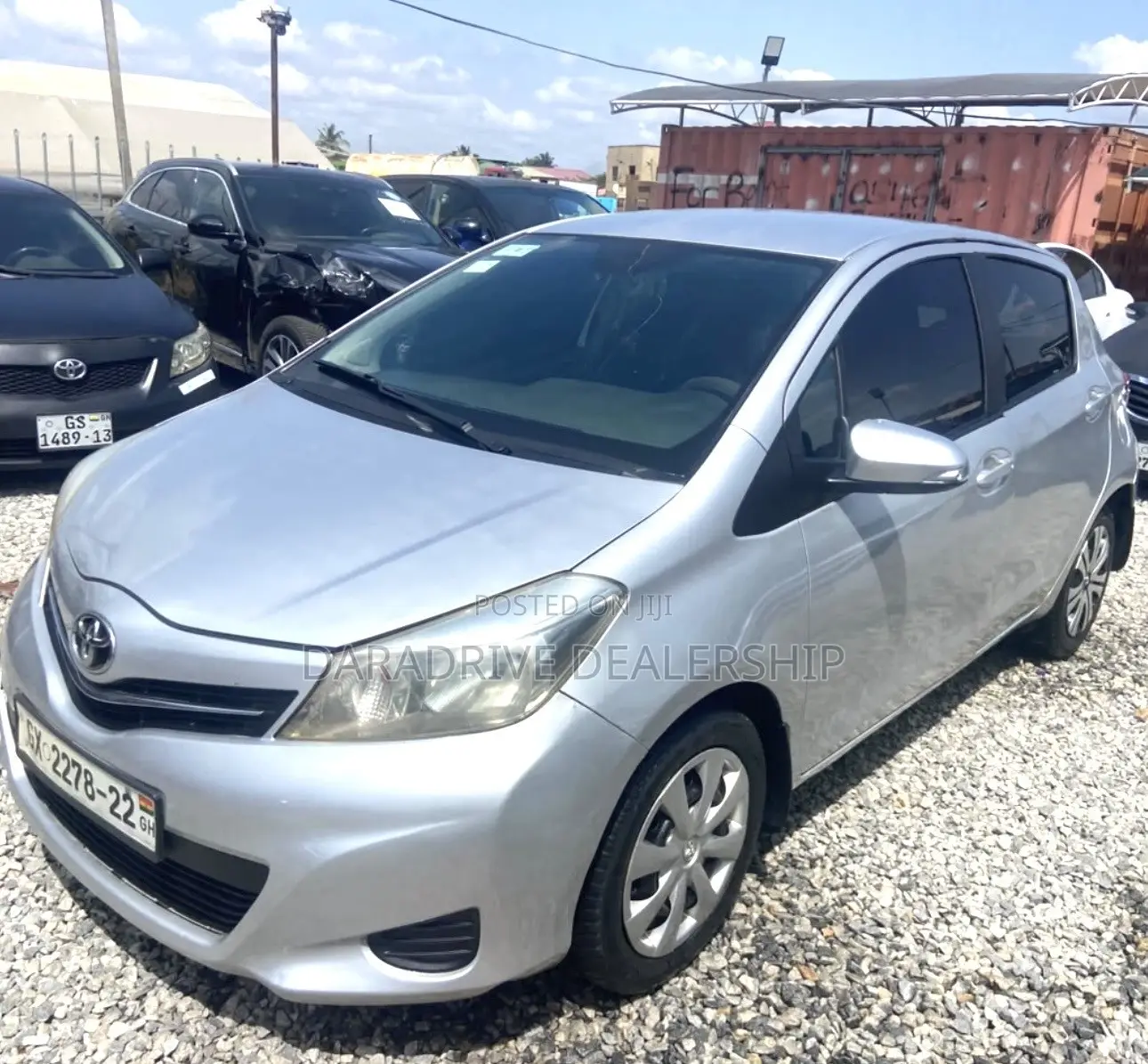 Toyota Yaris 2012 Silver