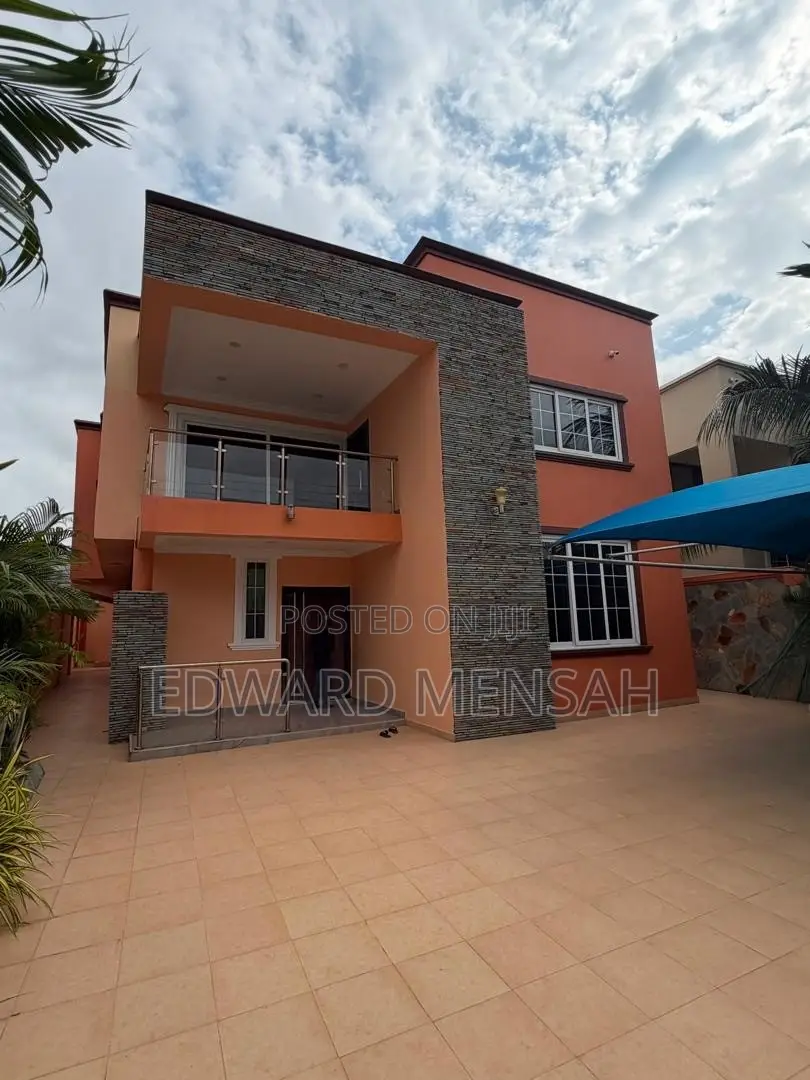 5bdrm House in Bn Homes, Oyarifa Mall Area for rent