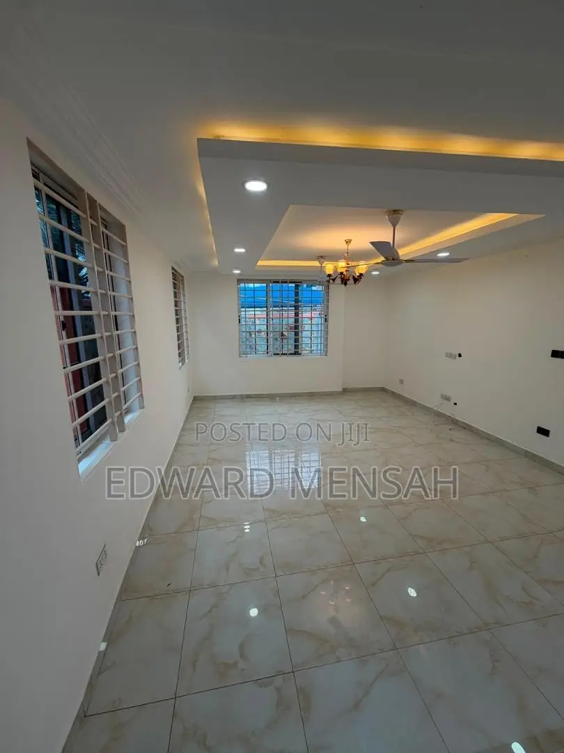 5bdrm House in Bn Homes, Oyarifa Mall Area for rent