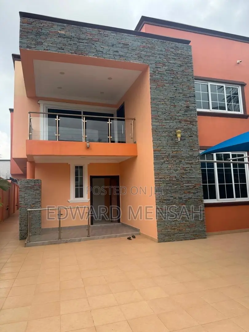 5bdrm House in Bn Homes, Oyarifa Mall Area for rent