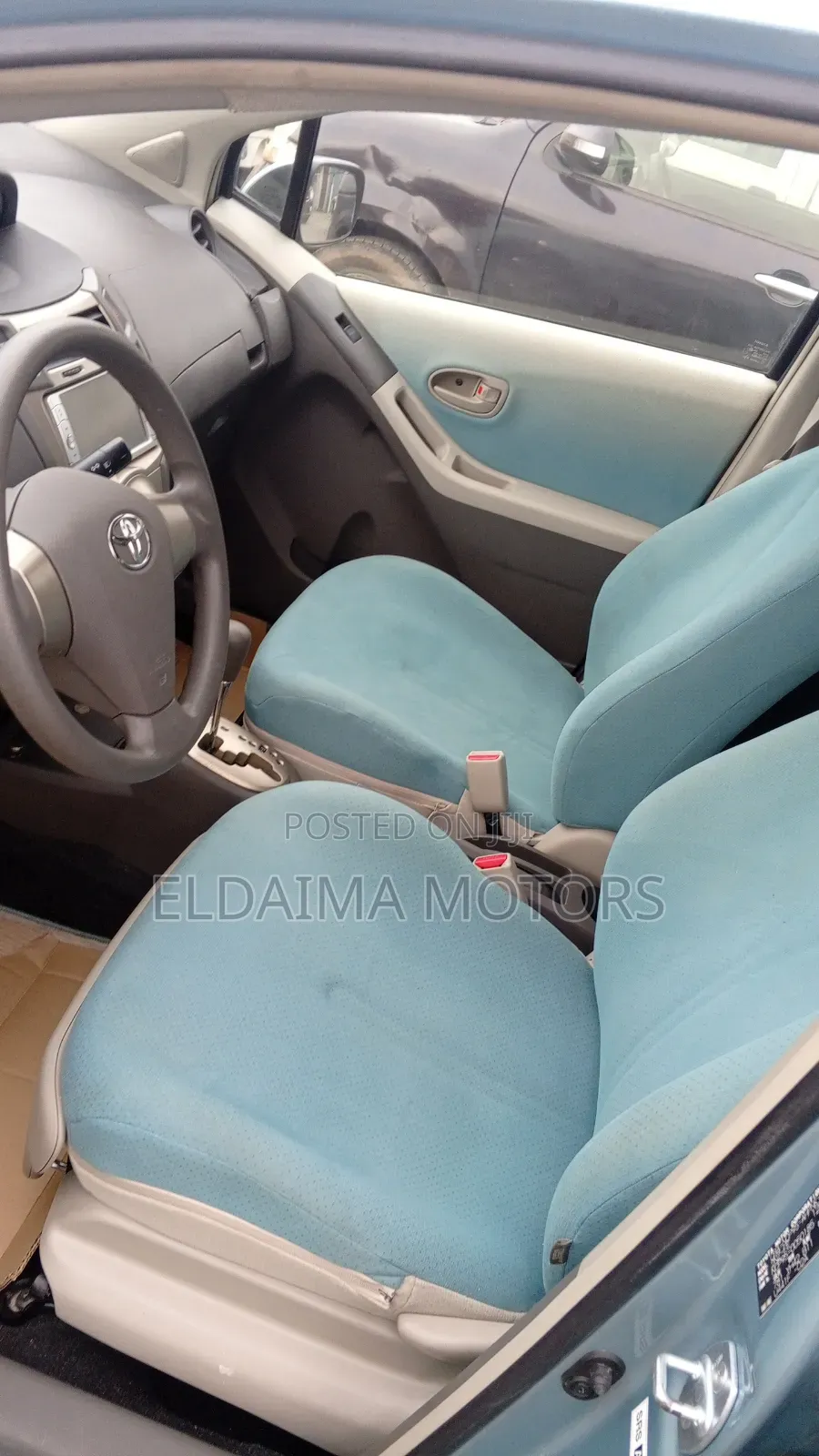 Toyota Vitz 1.3 AWD 3dr 2010 Green