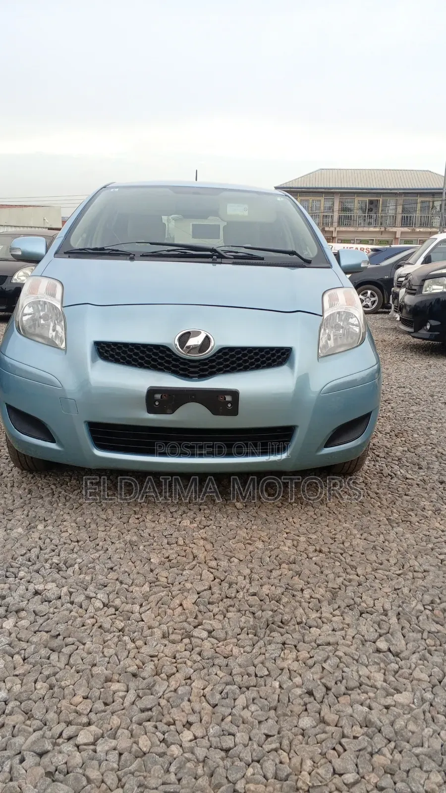 Toyota Vitz 1.3 AWD 3dr 2010 Green