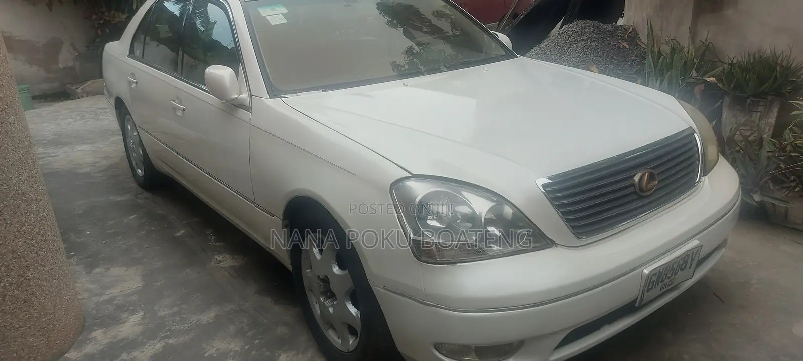 Lexus LS 430 RWD 2001 White