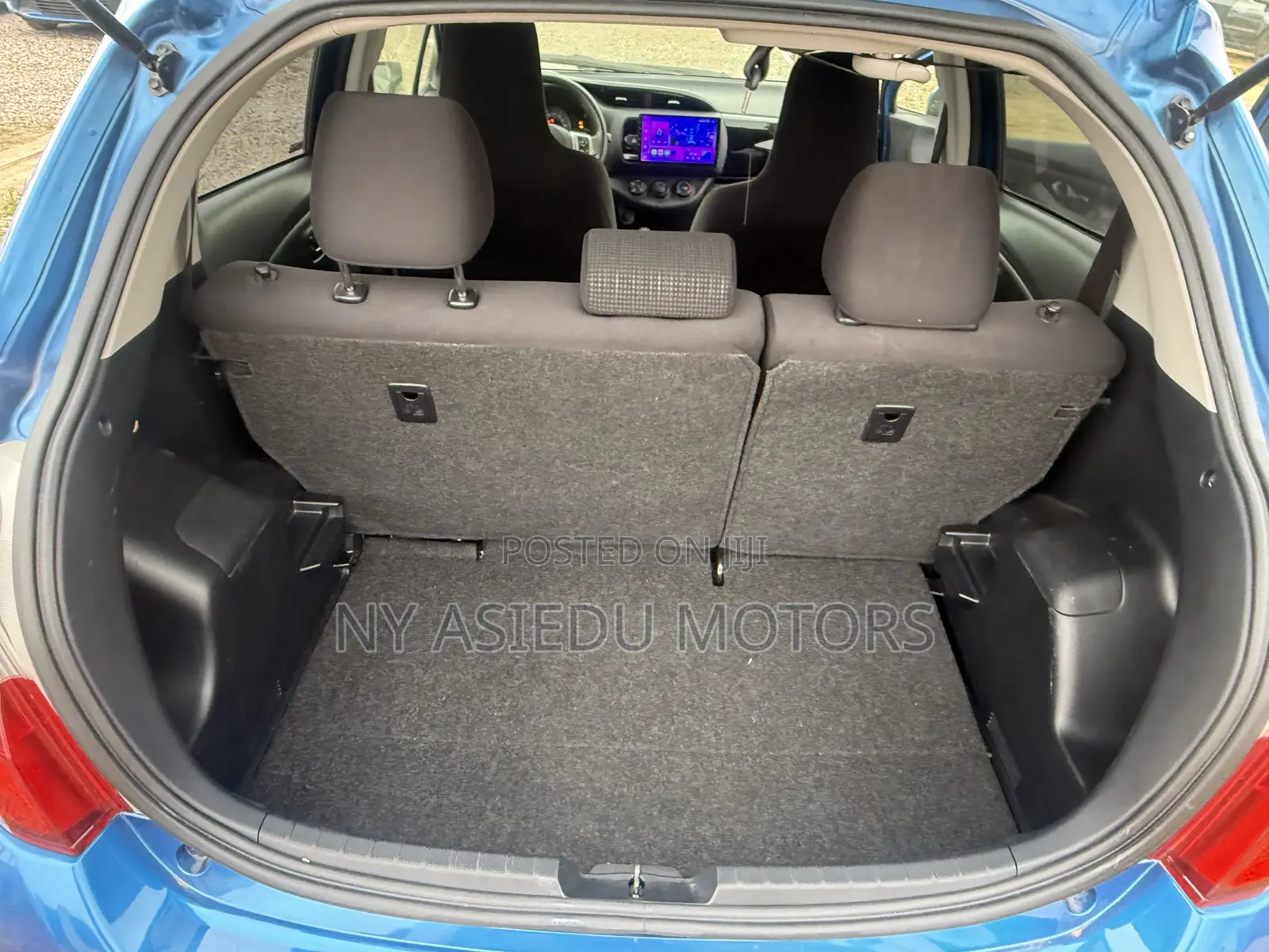 Toyota Vitz 1.3 FWD 5dr 2015 Blue