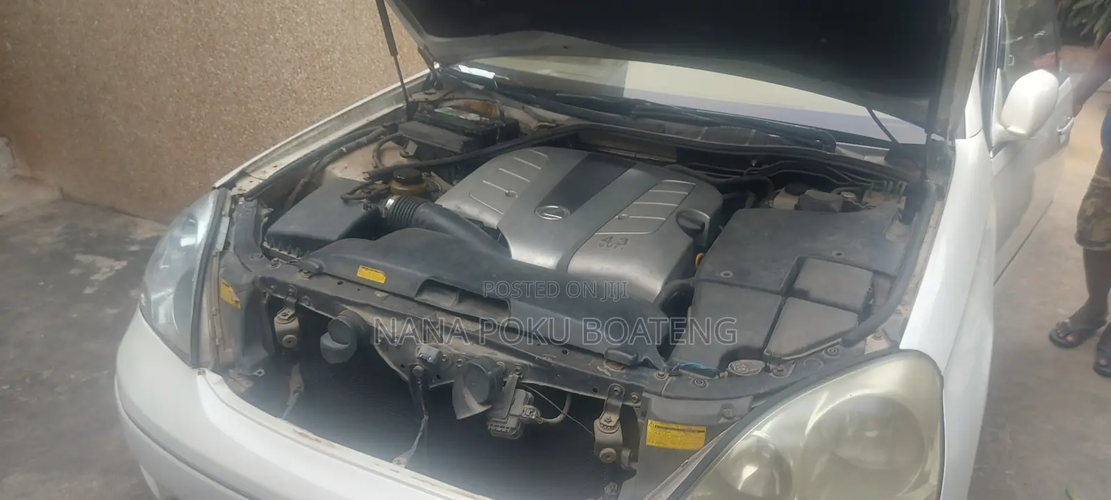 Lexus LS 430 RWD 2001 White