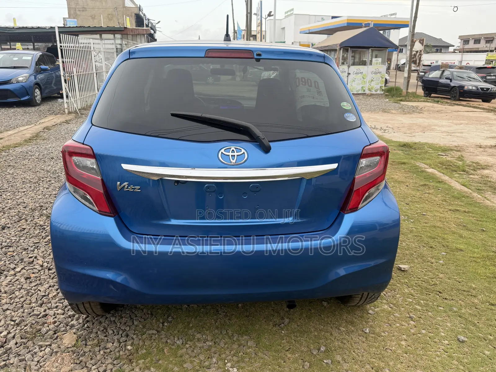Toyota Vitz 1.3 FWD 5dr 2015 Blue
