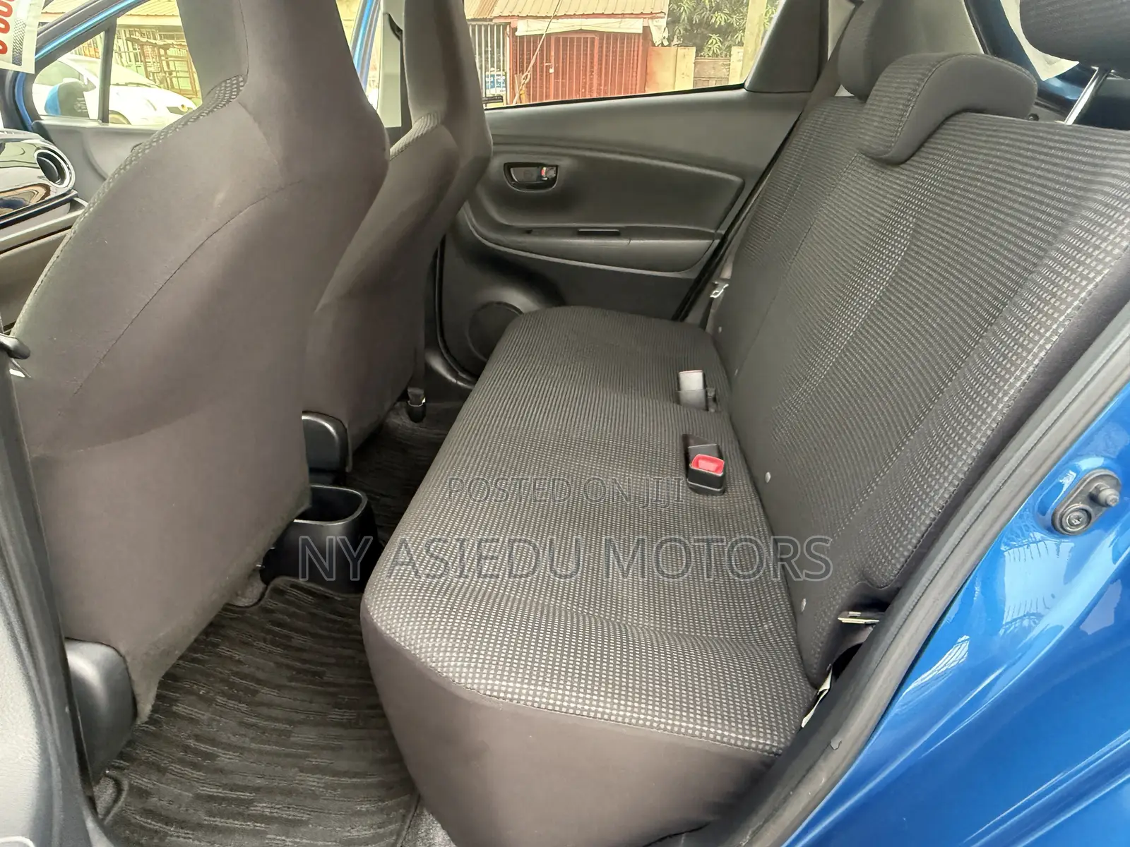Toyota Vitz 1.3 FWD 5dr 2015 Blue