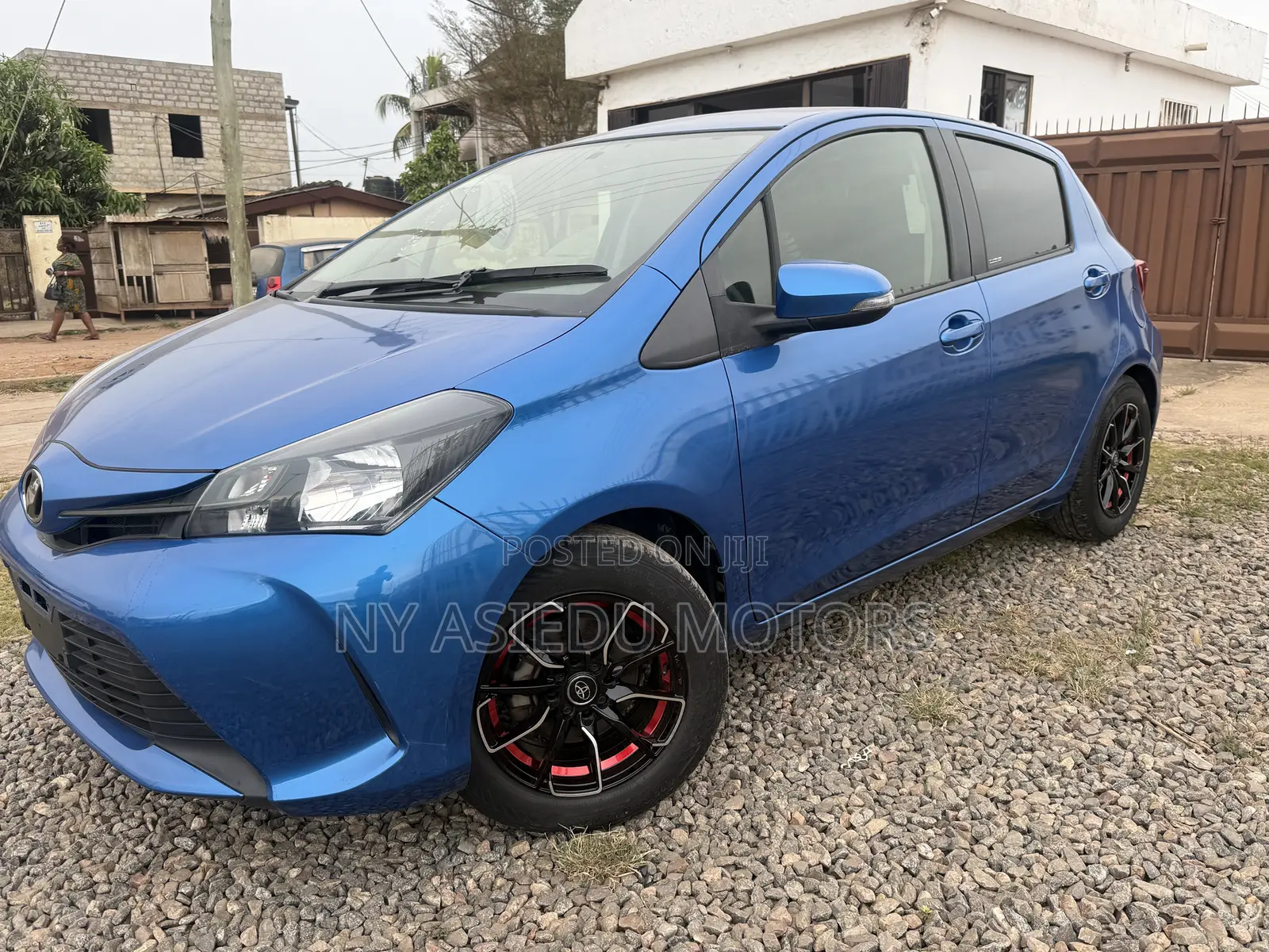 Toyota Vitz 1.3 FWD 5dr 2015 Blue
