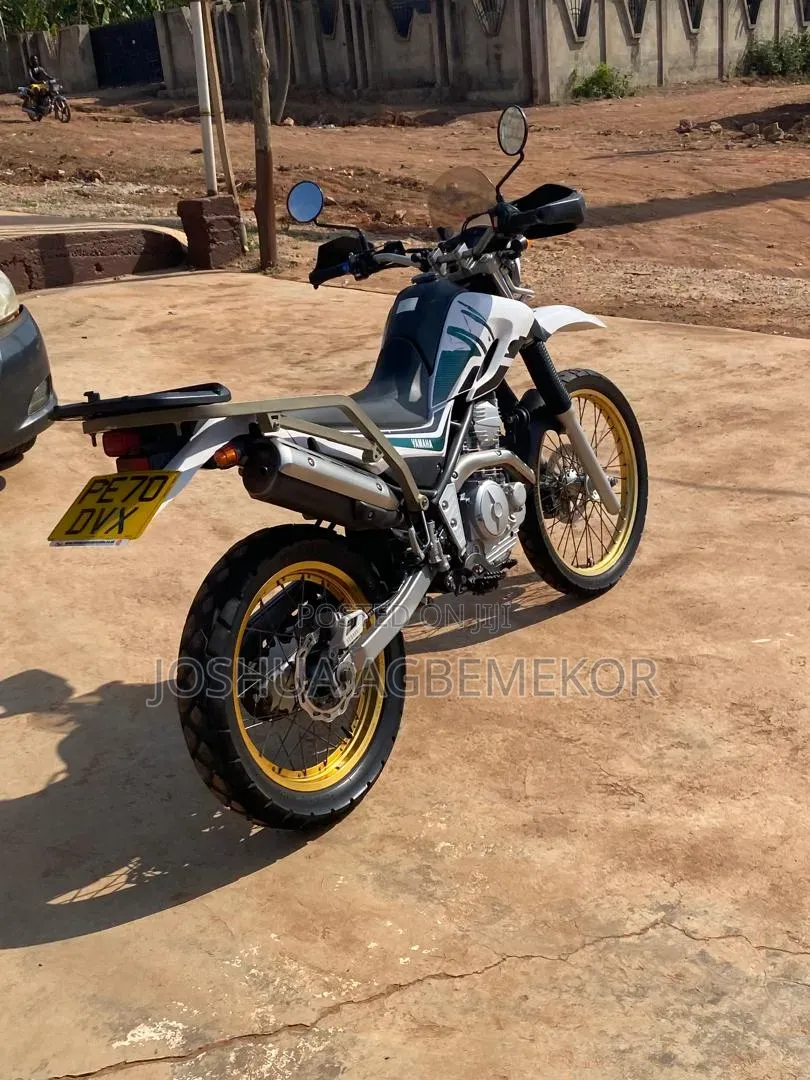Yamaha 2025 White