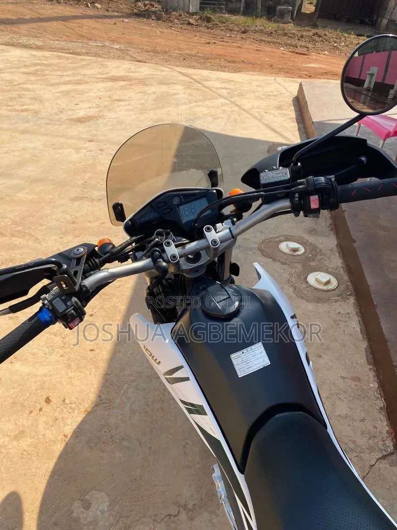 Yamaha 2025 White
