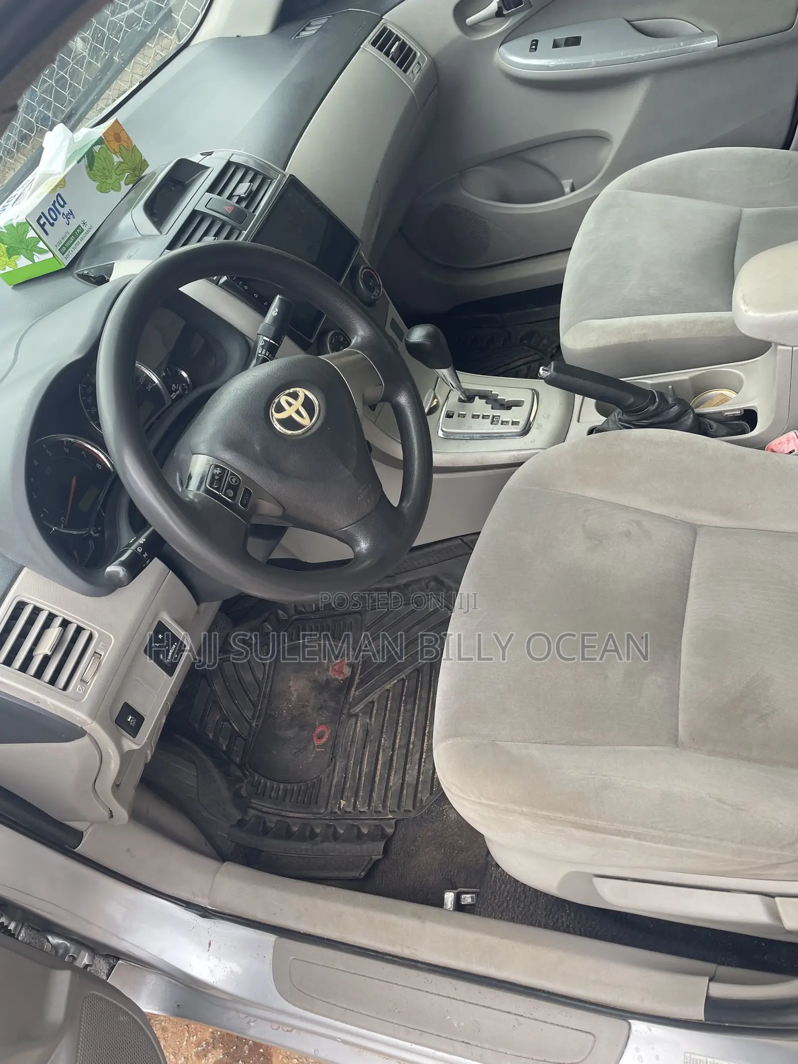 Toyota Corolla 2012 Silver