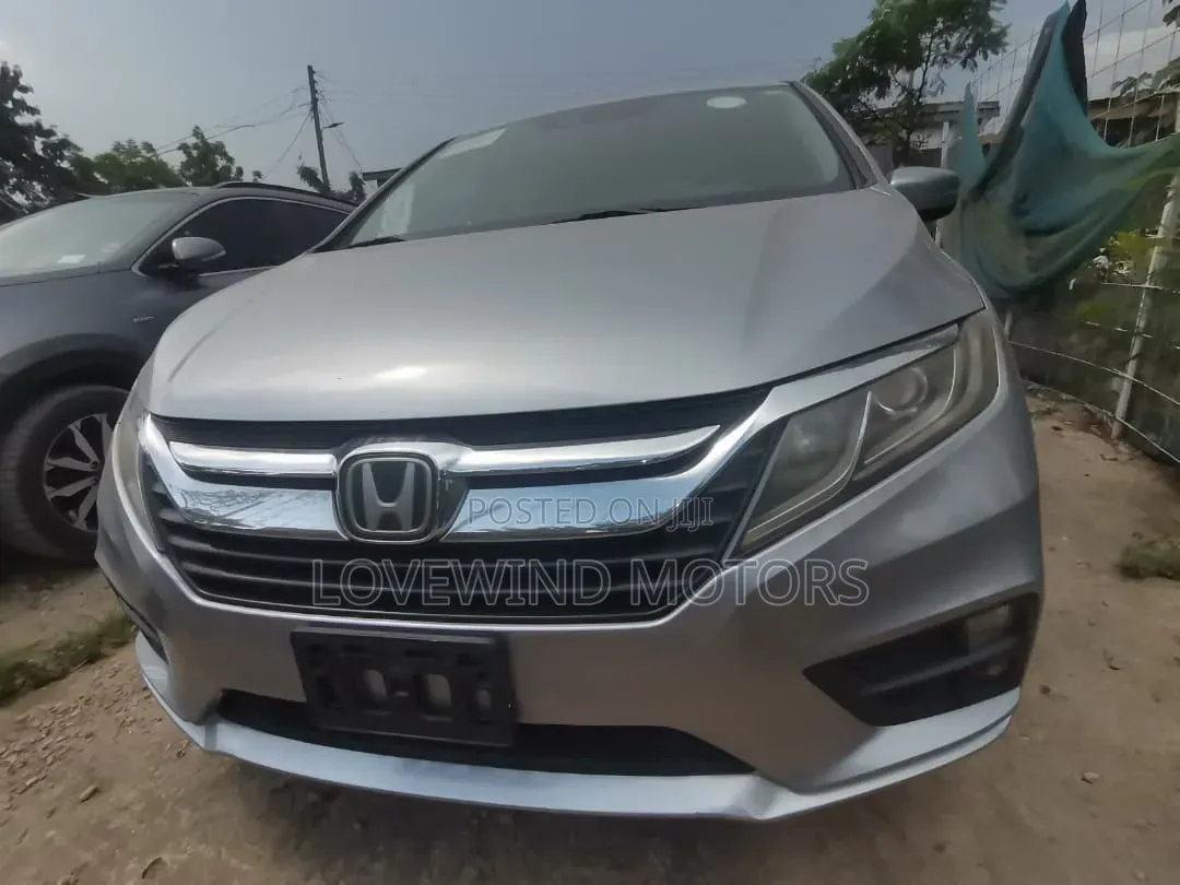 Honda Odyssey 2.4 G 4WD 2019 Silver
