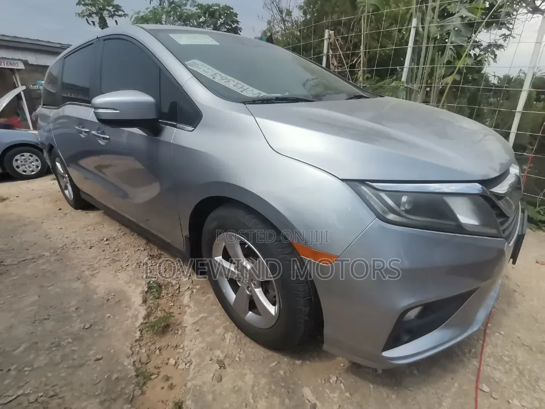 Honda Odyssey 2.4 G 4WD 2019 Silver