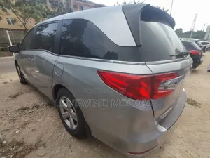Honda Odyssey 2.4 G 4WD 2019 Silver