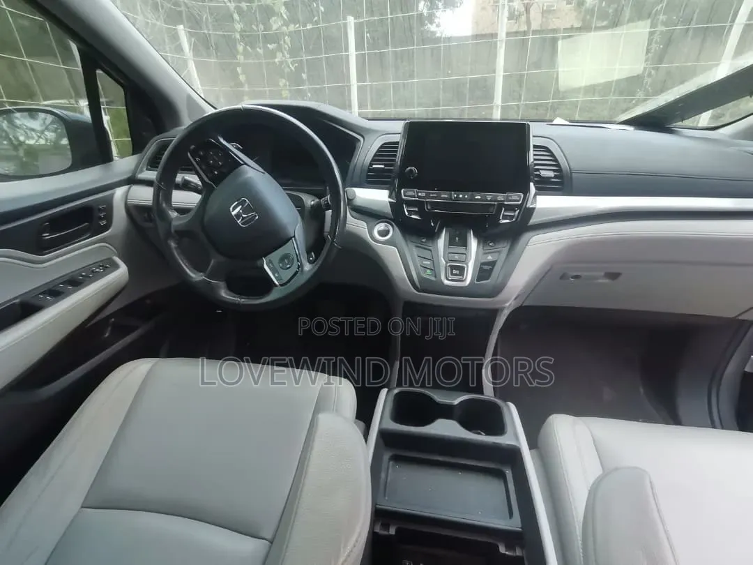 Honda Odyssey 2.4 G 4WD 2019 Silver