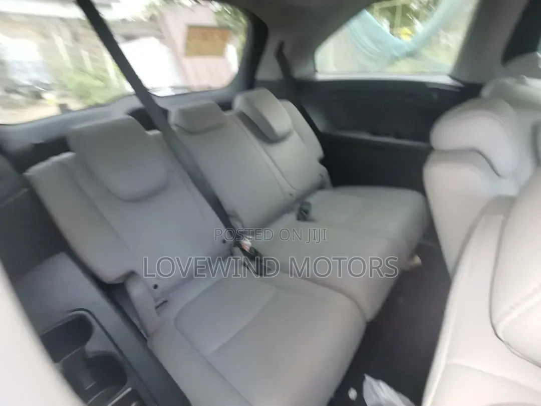 Honda Odyssey 2.4 G 4WD 2019 Silver