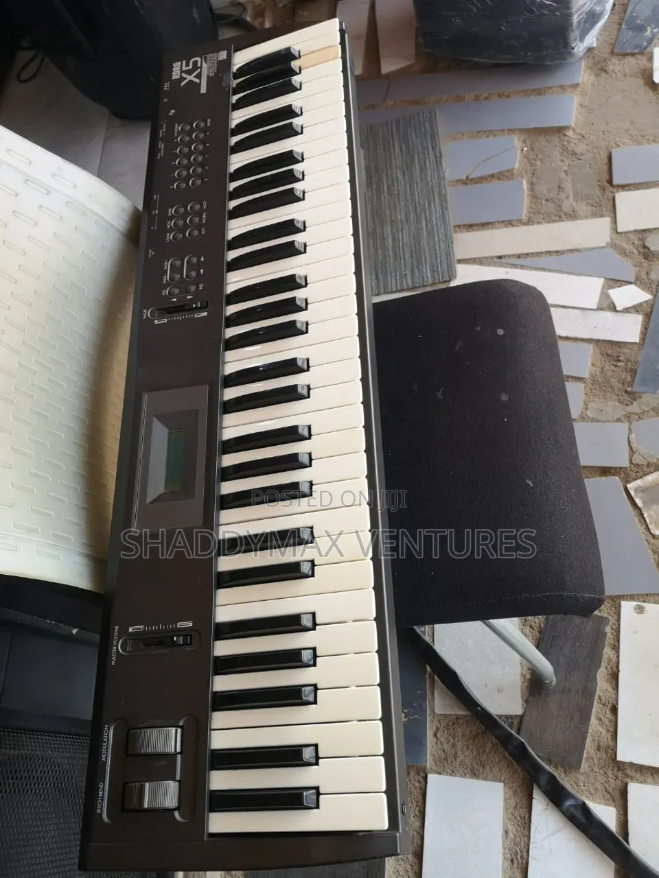 Korg X5 Synthesizer Keyboard