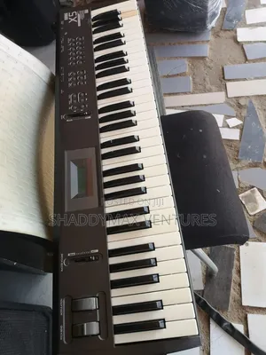 Korg X5 Synthesizer Keyboard