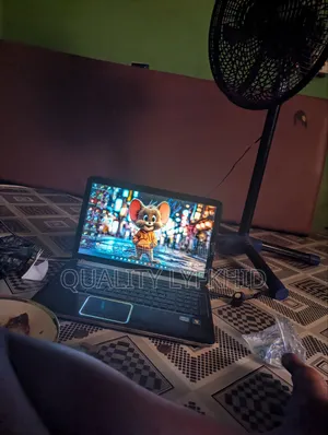 Laptop HP 6GB Intel Core i5 HDD+SSD 256GB