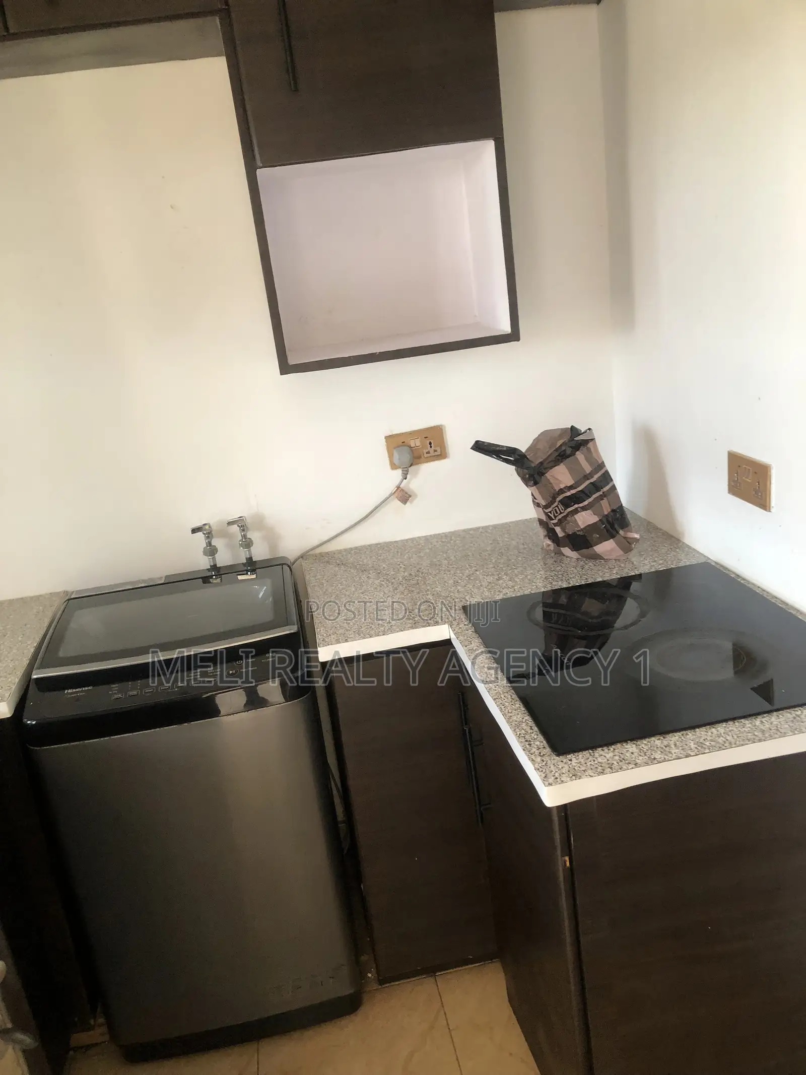 1bdrm Apartment in West Hills Mall Area for rent