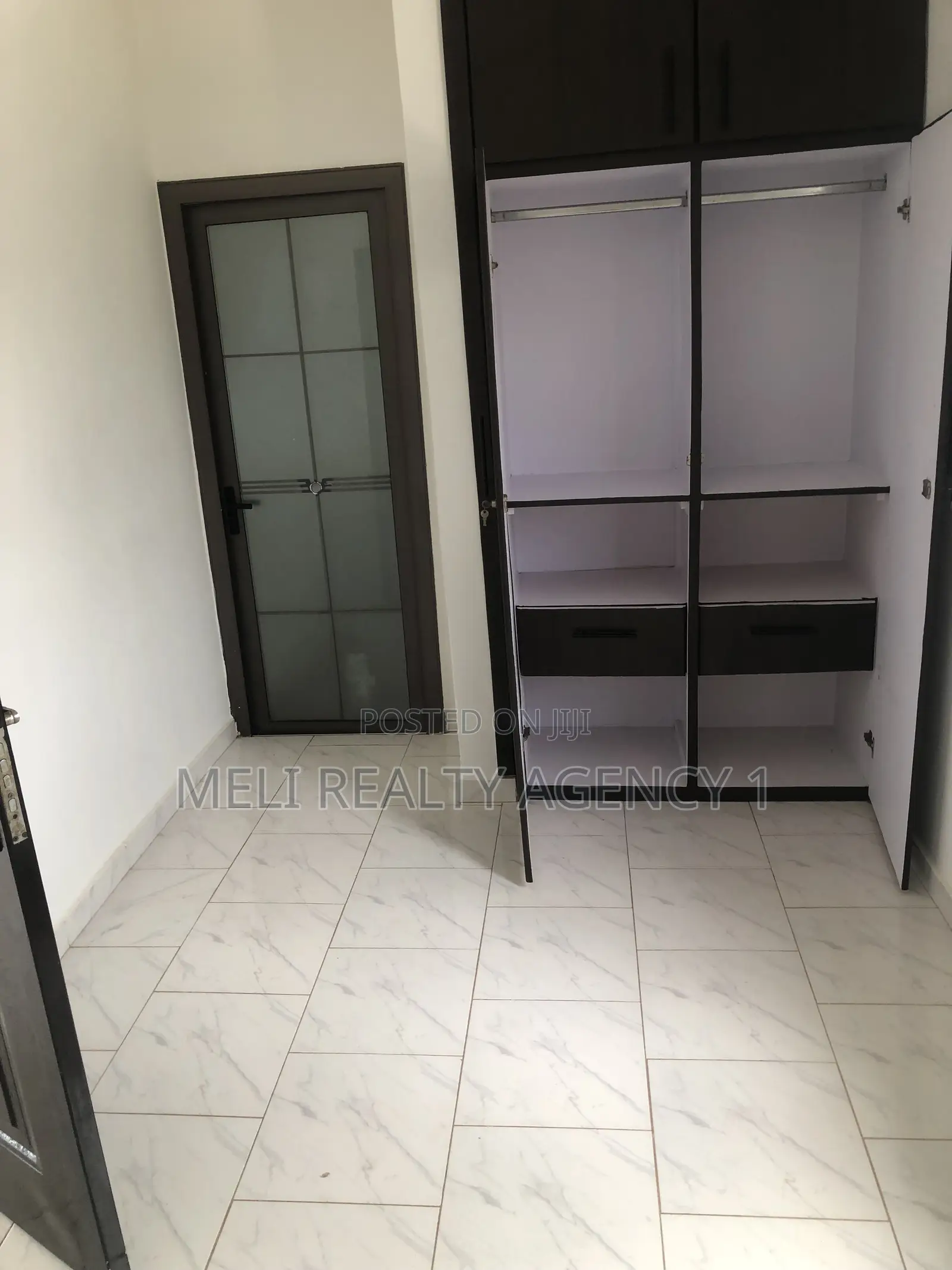 1bdrm Apartment in West Hills Mall Area for rent