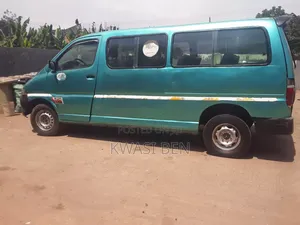 Toyota HiAce 2008 Blue