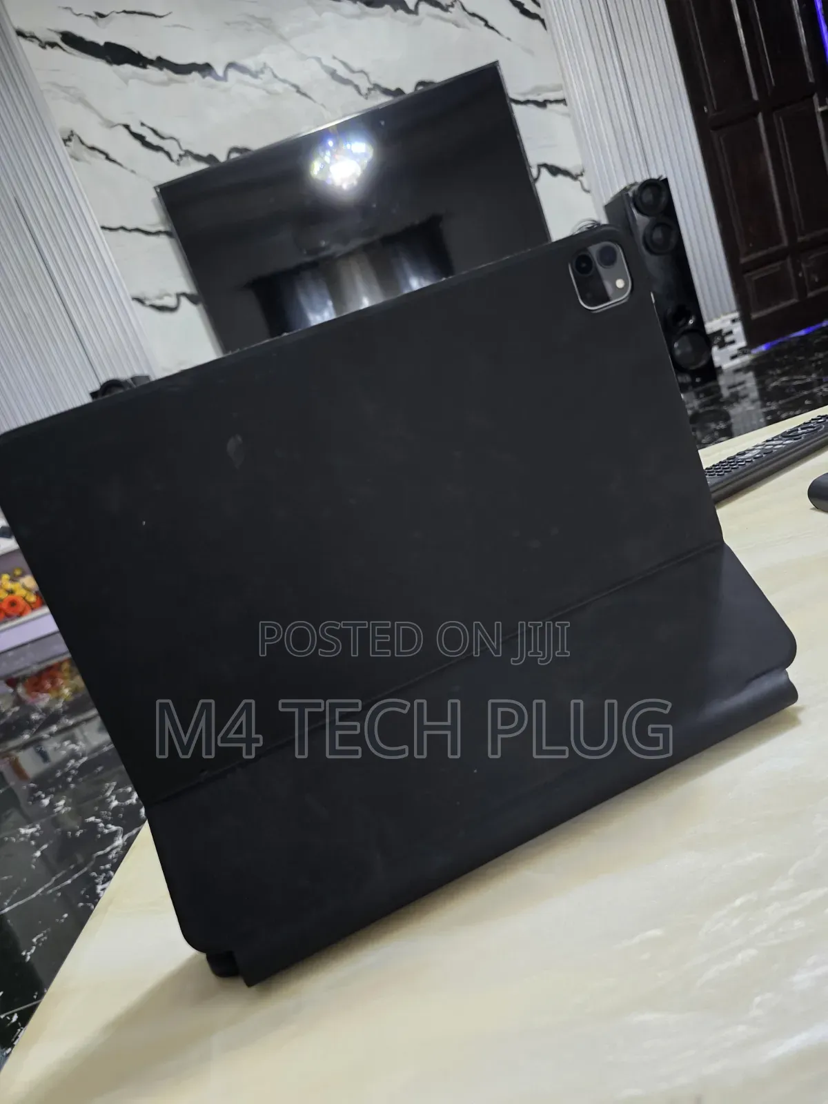 Apple iPad Pro 12.9 (2020) 256 GB Gray