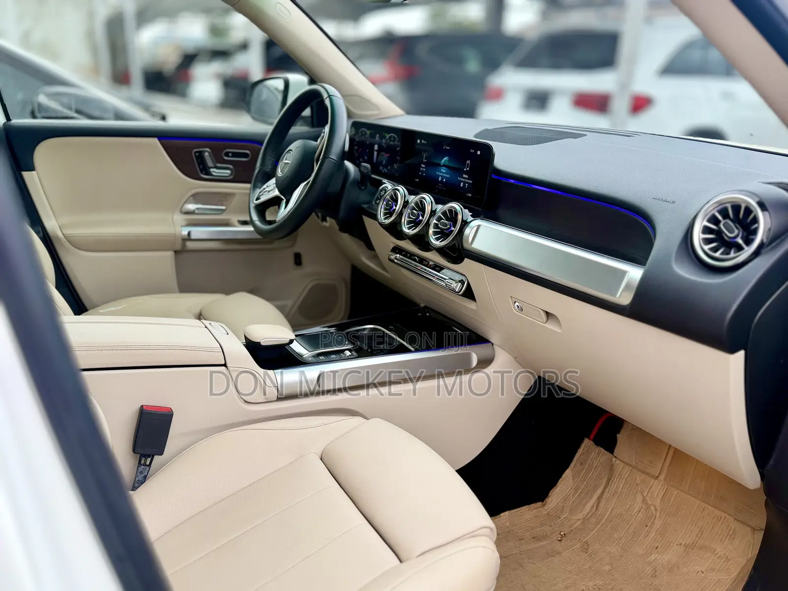 Mercedes-Benz GLB-Class GLB 250 4MATIC 2023 White