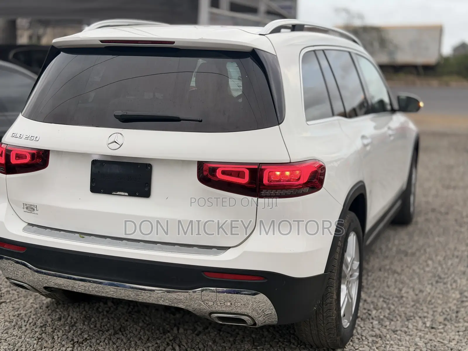 Mercedes-Benz GLB-Class GLB 250 4MATIC 2023 White
