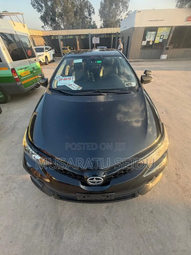 Scion iM Base 2016 Black
