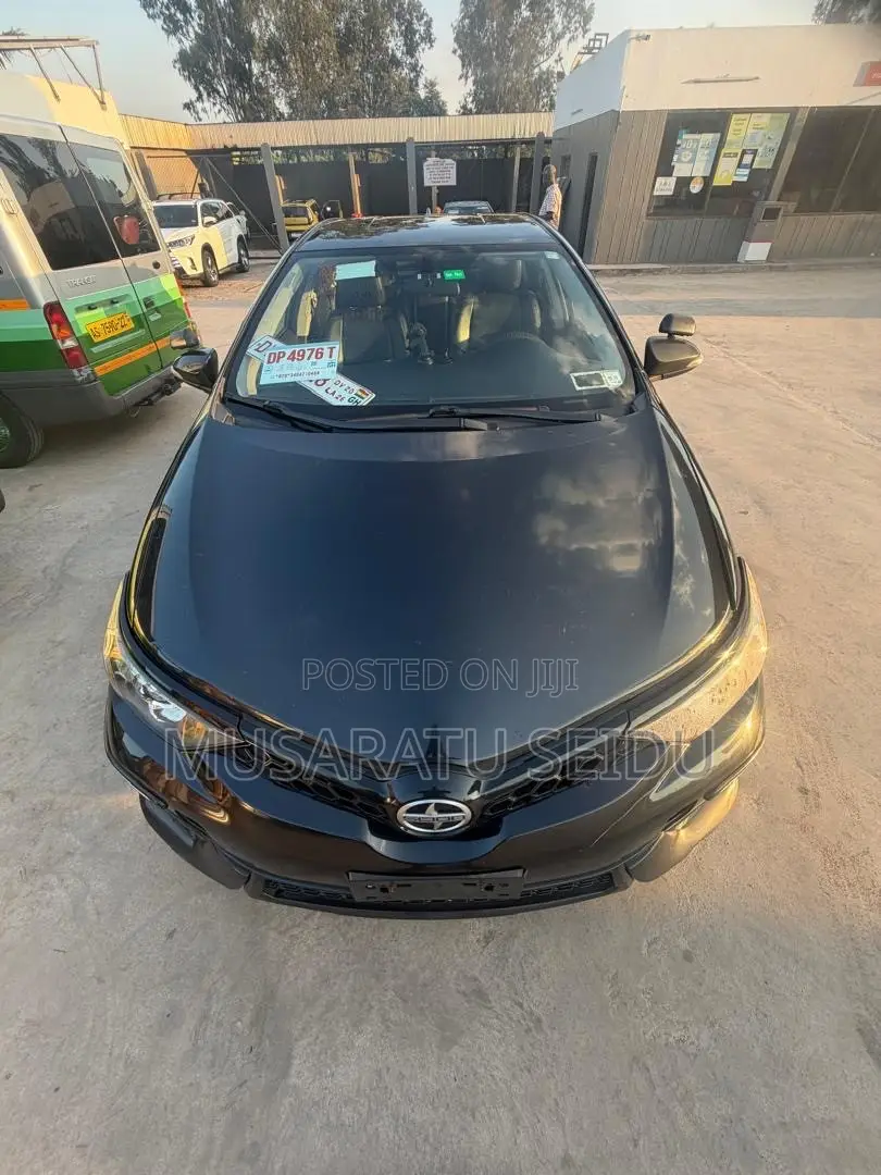 Scion iM Base 2016 Black