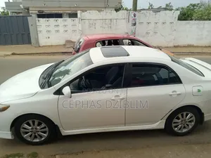 Toyota Corolla 2010 White