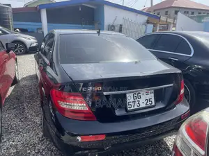 Mercedes-Benz C250 2014 Black
