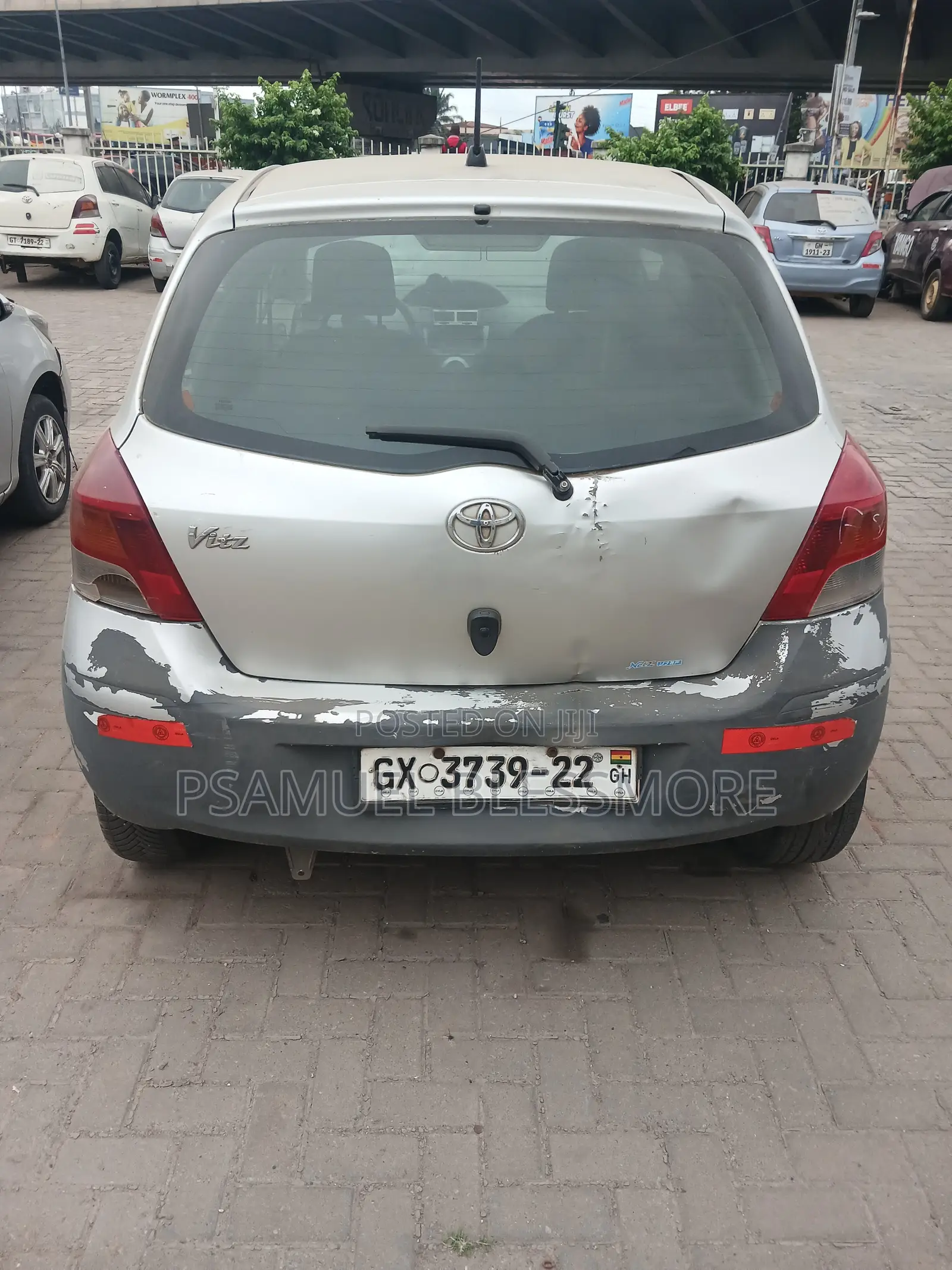 Toyota Vitz 2010 Gray