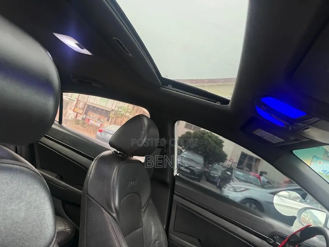 Hyundai Elantra 2018 White