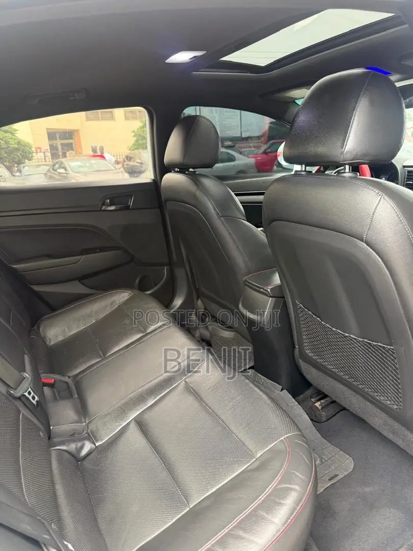 Hyundai Elantra 2018 White