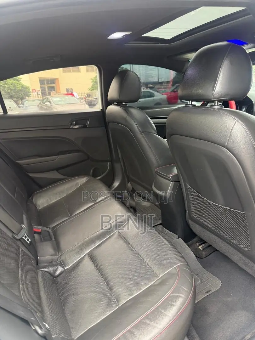 Hyundai Elantra 2018 White