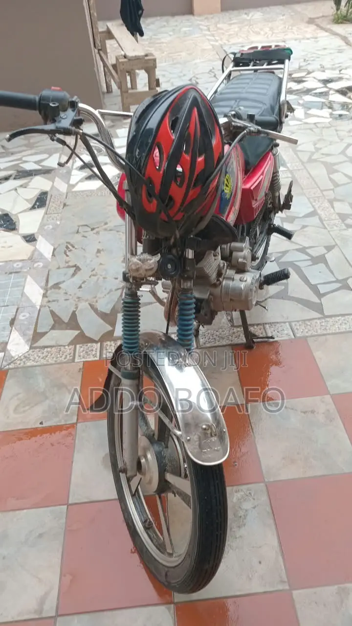 Royal Motorcycle 2020 Red